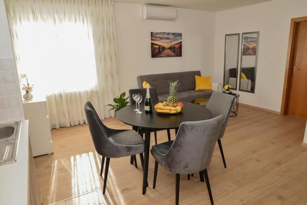 Apartment Longin Zadar Eksteriør bilde